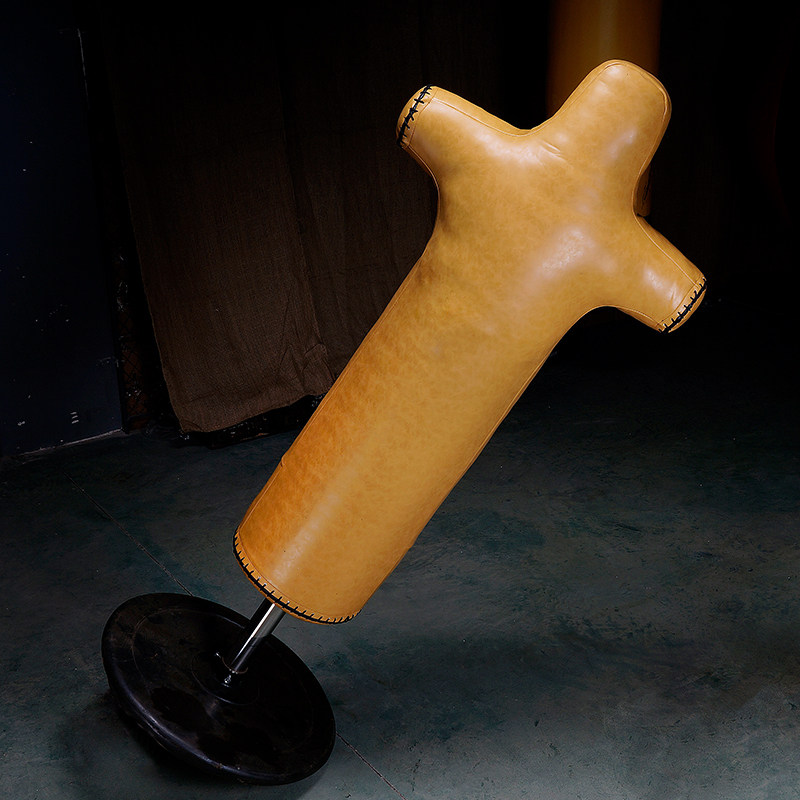 戈洛 会动的陪练不倒翁沙袋 人形立式沙袋 重近90公斤 送拳套