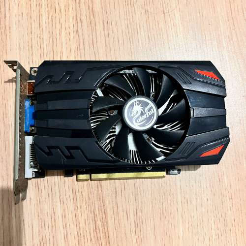 七彩虹GT730灵动鲨-2GD3显卡，成色如图。功能完好，无议价。