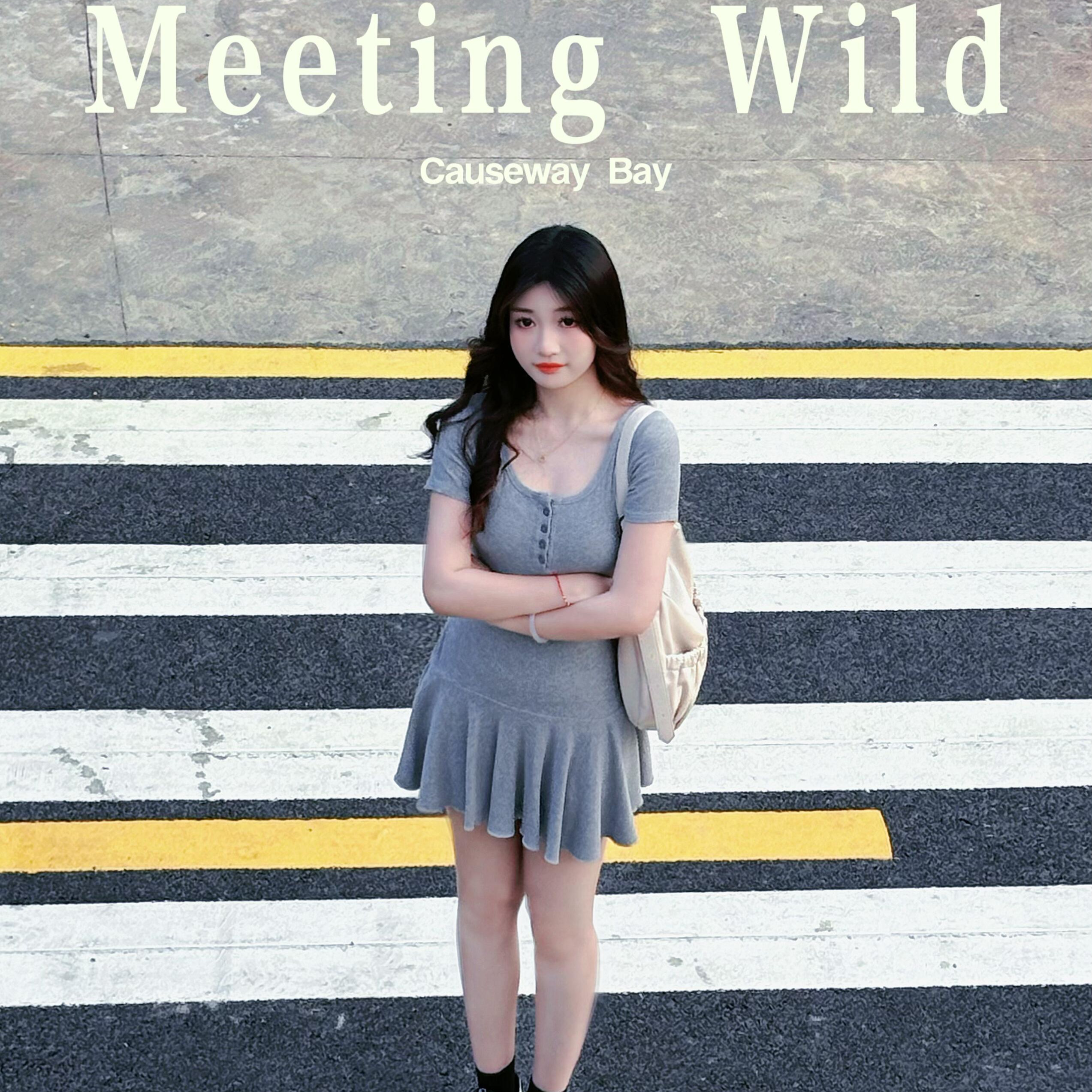 2025新款灰色修身短袖连衣裙女夏季收腰抽褶A字裙性感风显瘦短裙