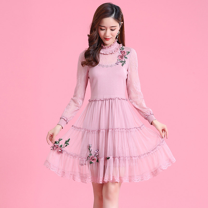 针织拼接蕾丝连衣裙春装新款刺绣打底显瘦网纱中长款品牌裙子女