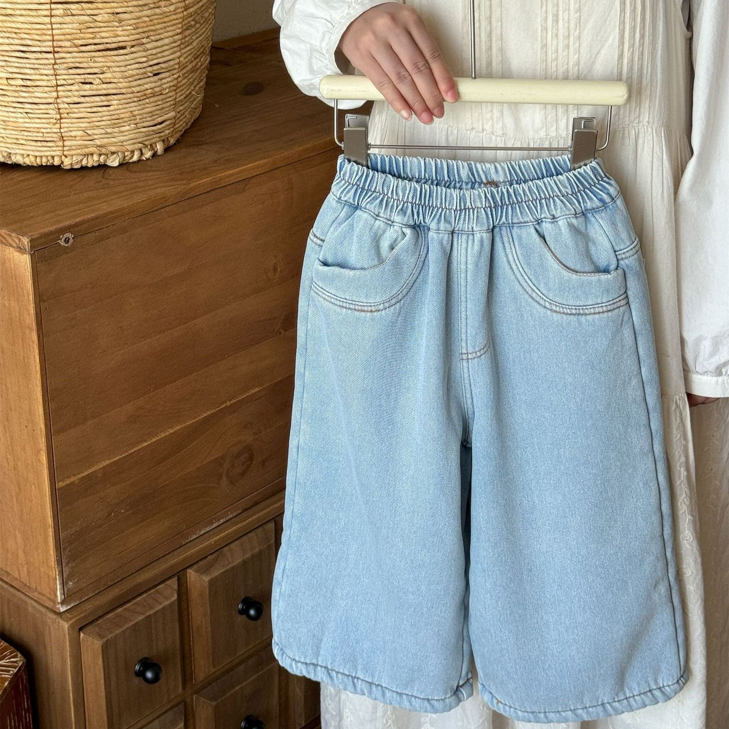 2025秋冬季新款女童韩系女童松紧腰直筒牛仔裤浅蓝加绒加厚牛仔裤