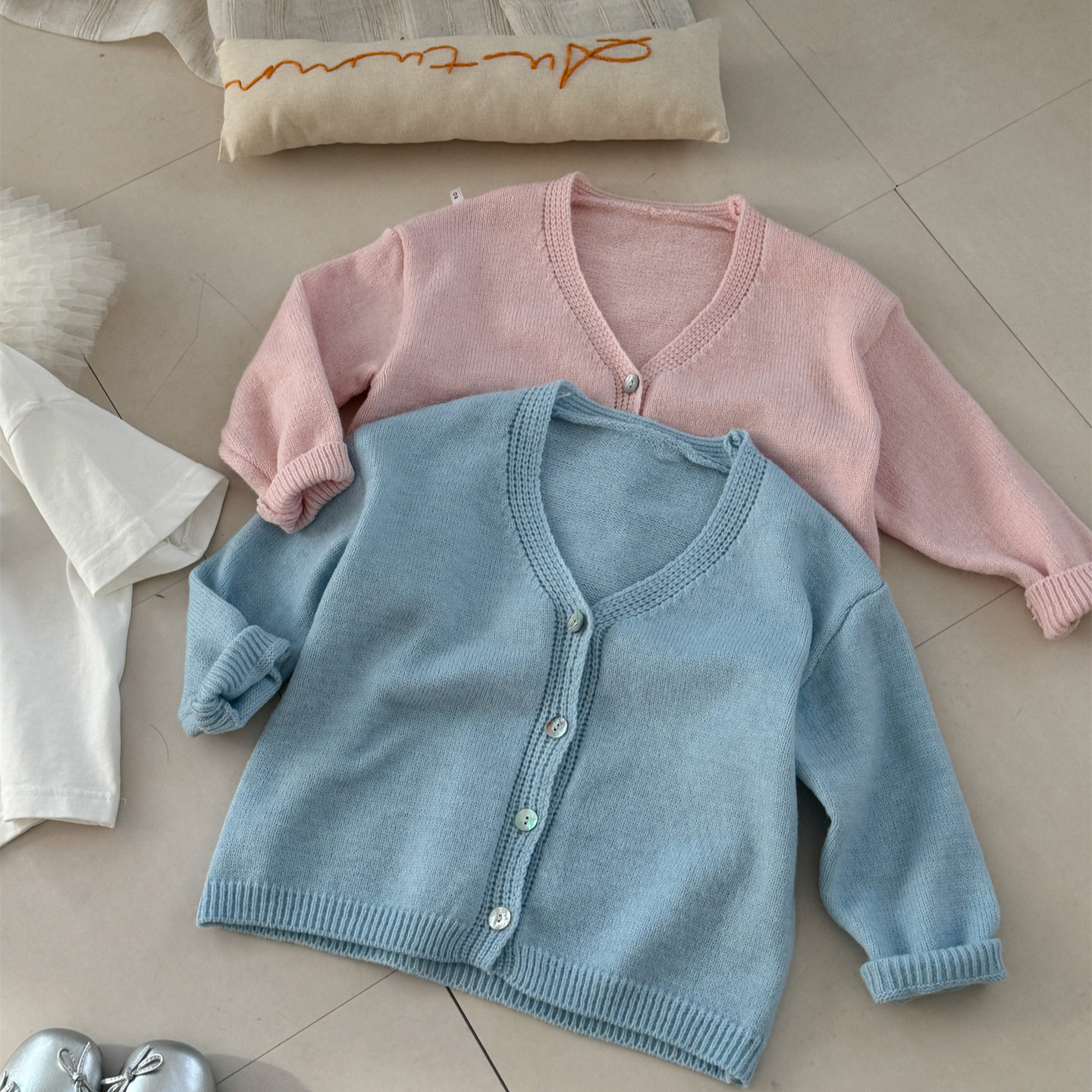 女童2026春季新款童装儿童韩版毛衣圆领针织时尚开衫V领毛衣