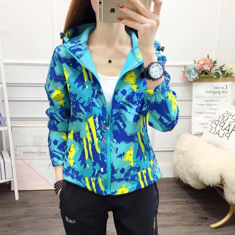 女式抓绒衣秋冬季软壳迷彩冲锋衣