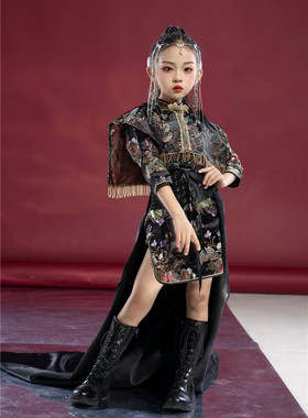 国潮女童坎肩旗袍拖尾中国风模特走秀童装T台时装霸气黑色礼服
