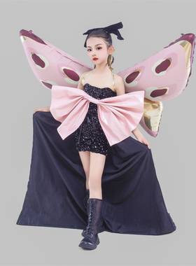 女童潮服爱豆表演打歌服玩偶主题走秀服大蝴蝶翅膀粉黑色奇异设计
