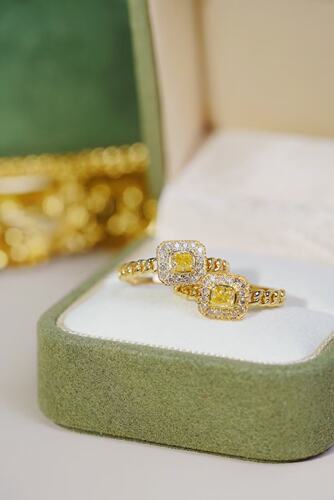 18K金女款镶嵌0.4克拉天然南非高品质钻石黄钻戒指真金真钻送证书