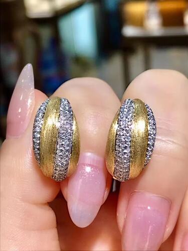 18K金女镶嵌 1.16克拉天然南非高品质钻石耳圈耳环真金真钻送证书