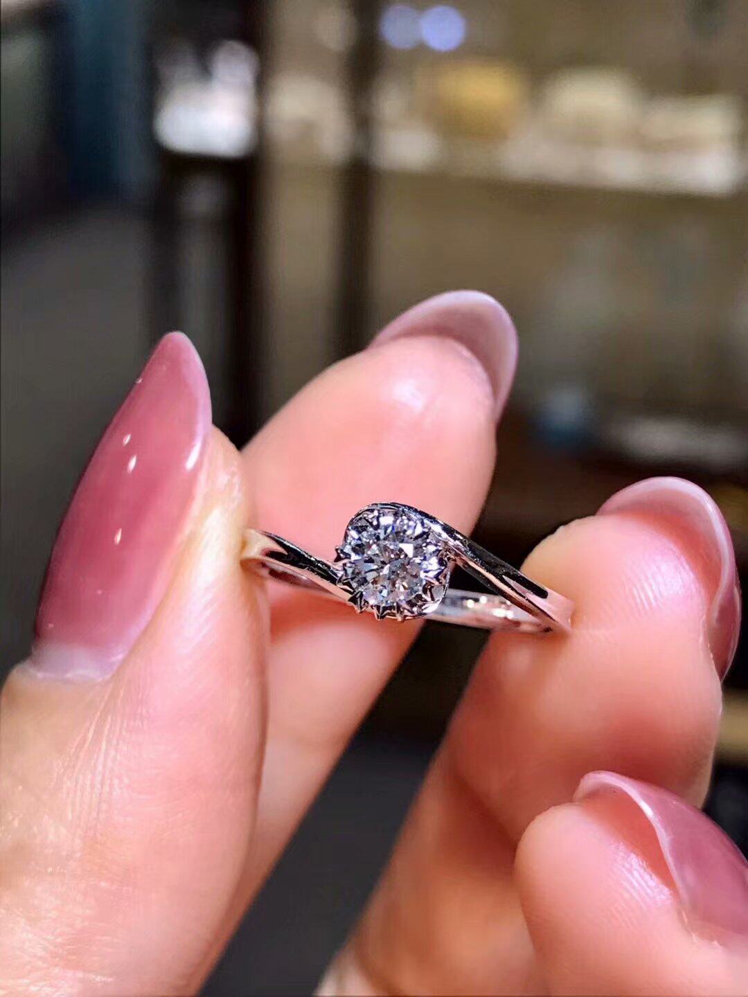 海外精品PT950铂金镶嵌女款0.2克拉天然进口南非钻石戒指真金真钻