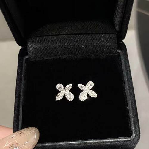 18K金女镶 0.22克拉天然南非高品质钻石四叶草耳钉真金真钻送证书