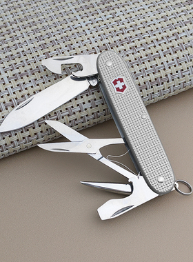维氏瑞士军刀铝面先锋X93mm多功能刀可折叠军士刀 0.8231.26