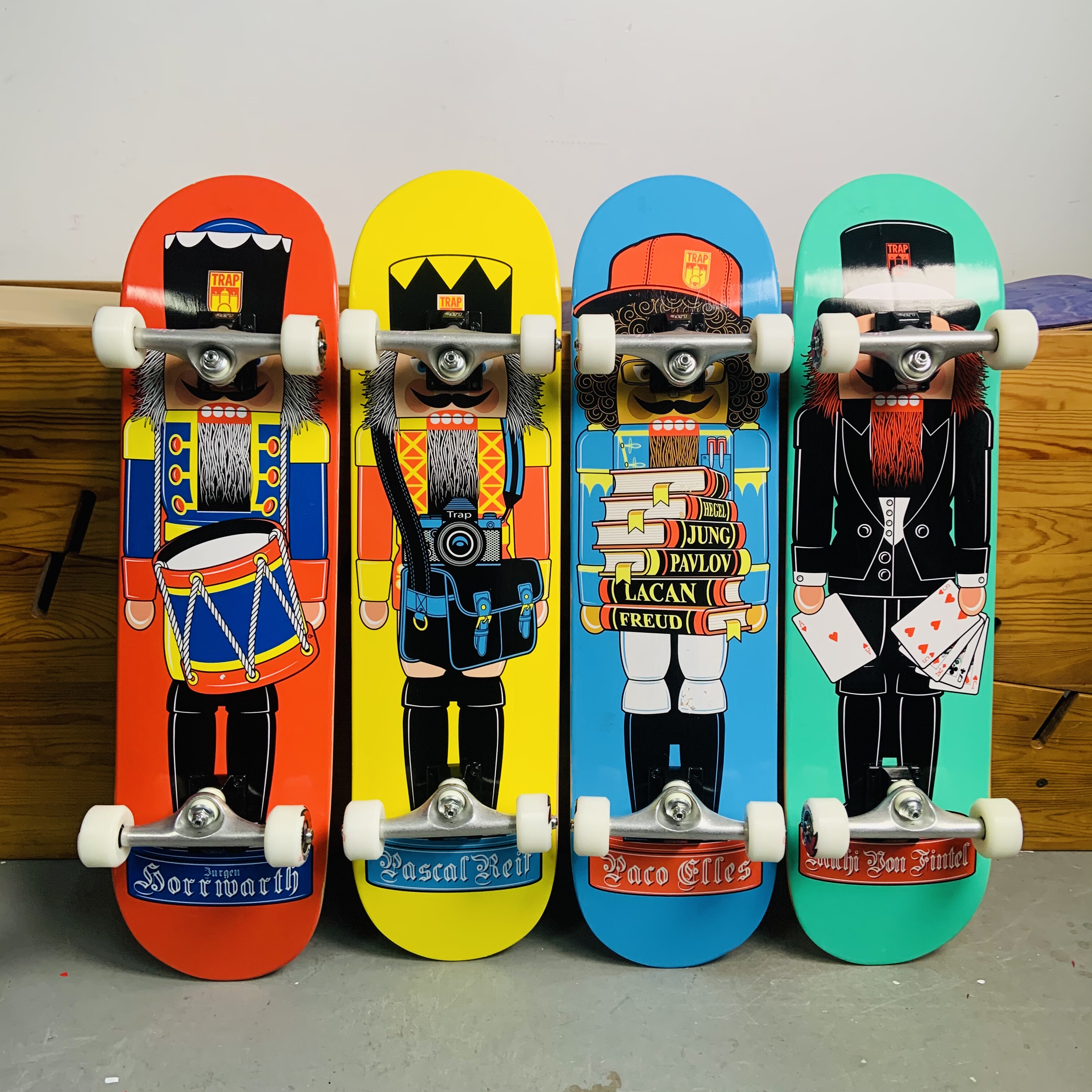 低价处理西班牙trap组装专业双翘滑板整板男女初学者儿童陆冲特技