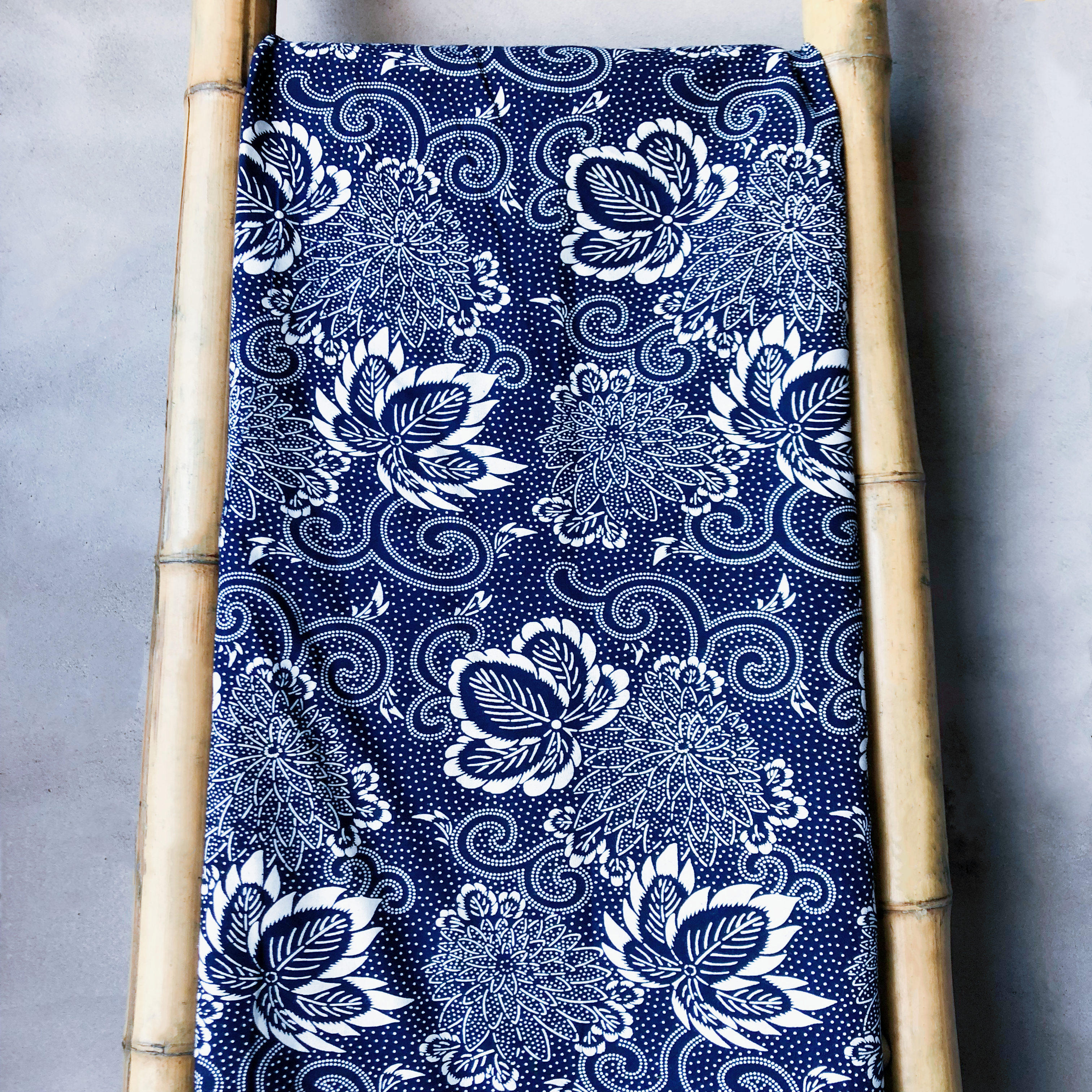 蓝染布天然植物靛蓝印花布拔染型染服装面料手工diy纯棉古布纹样