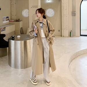 已出货226-A152-P145 2023秋季新款风衣女 控价198图片