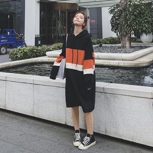 现货226-L12-P115  2022秋季中长款卫衣  控价168图片