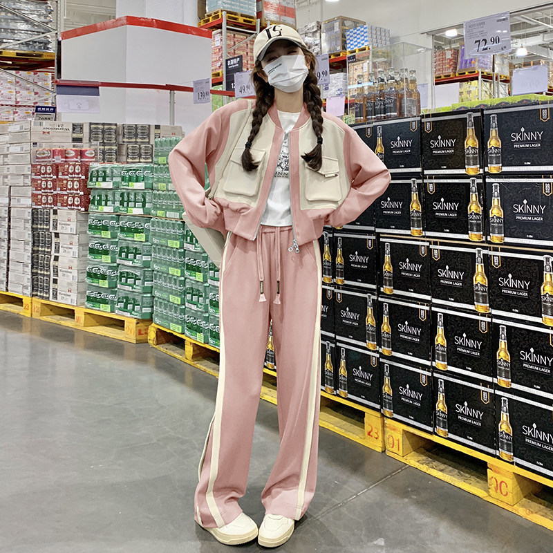 浅咖色休闲运动套装2025年秋季新款慵懒风棒球服外套阔腿裤两件套,女装运动套装,惟卡贝娜