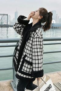 已出货226-A222-P185  2023韩版拼羊羔毛毛呢外套女 268图片