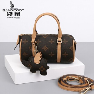 袋鼠女包2026年新款 潮流手提斜挎包迷你手机包包 小飞象枕头包时尚