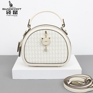 袋鼠女包半圆包2026新款 百搭单肩斜挎包高级感手提包 贝壳包时尚