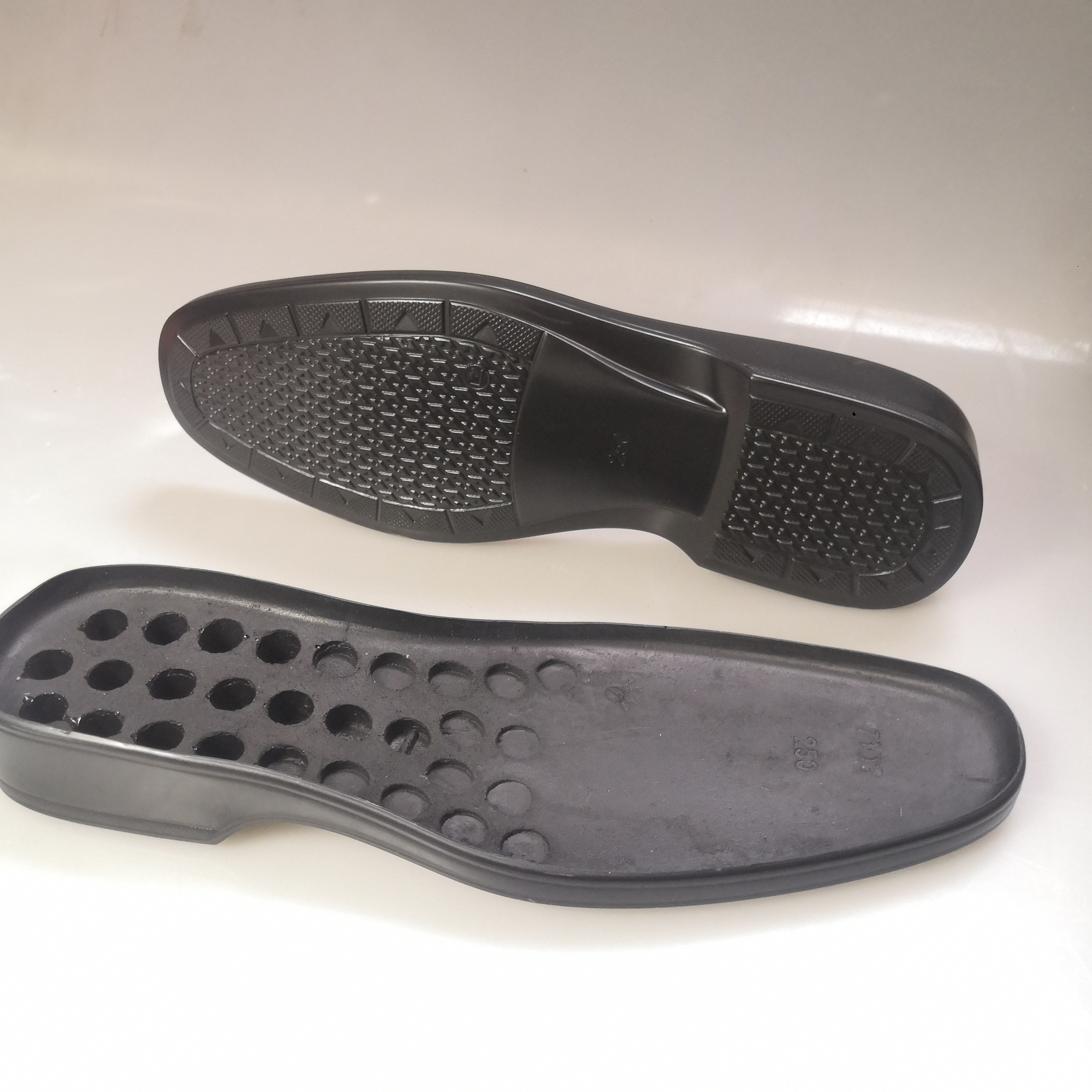 小方头男士鞋底聚氨酯坡跟