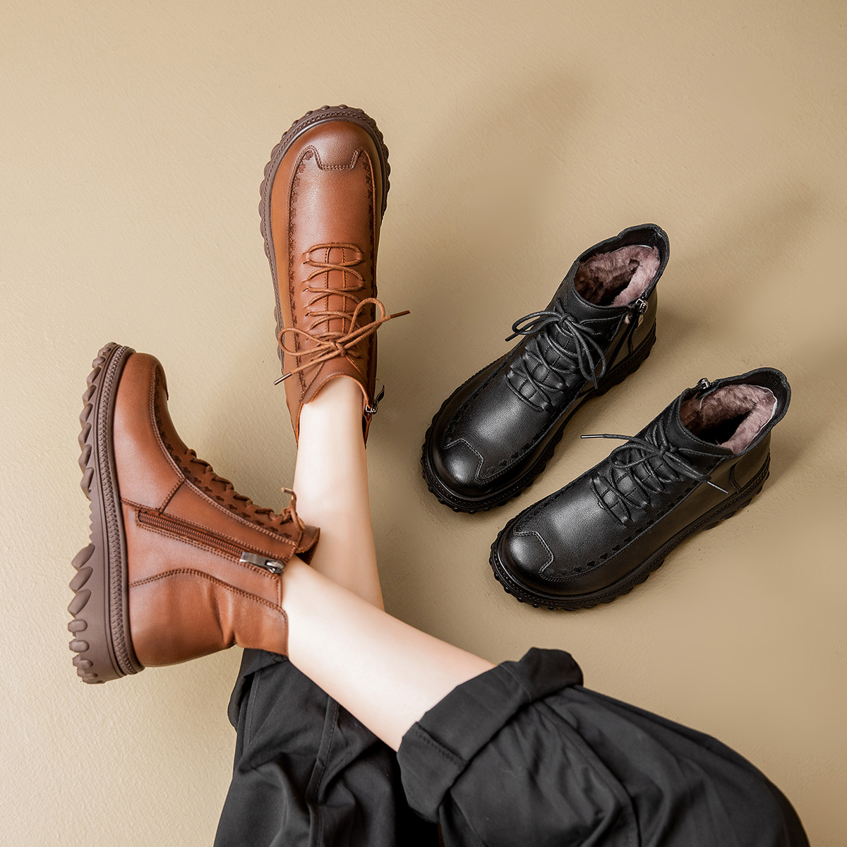 真皮短靴女2024新款秋冬季加绒平底低跟马丁靴软皮中年妈妈棉鞋