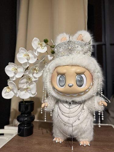 泡泡玛特ZIMOMO大天使ANGEL IN CLOUDS搪胶脸公仔大娃LABUBU娃衣