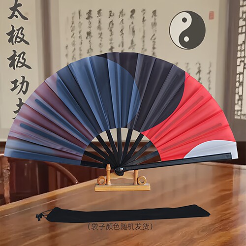 中老年人健身太极扇舞蹈表演折扇