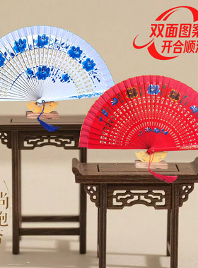 7寸大红色白色青花双面旗袍扇木扇舞台表演古典走秀西班牙咏春扇