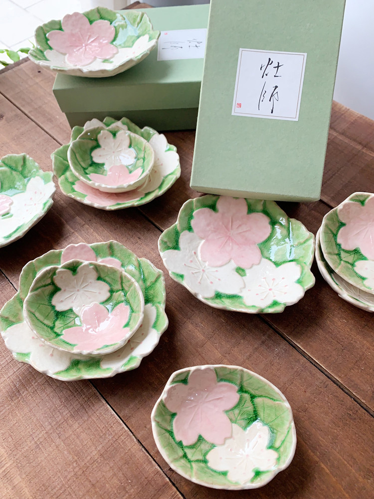 现货日本进口陶器浮雕感大朵层次感浪漫樱花餐具小盘小碟盘子套装,餐饮具,盘,淘宝优惠券,粉丝福利购,淘宝优惠卷