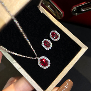 轻奢显白1克拉红宝石项链女鸽血红鸽子蛋吊坠耳钉人工彩宝锁骨链