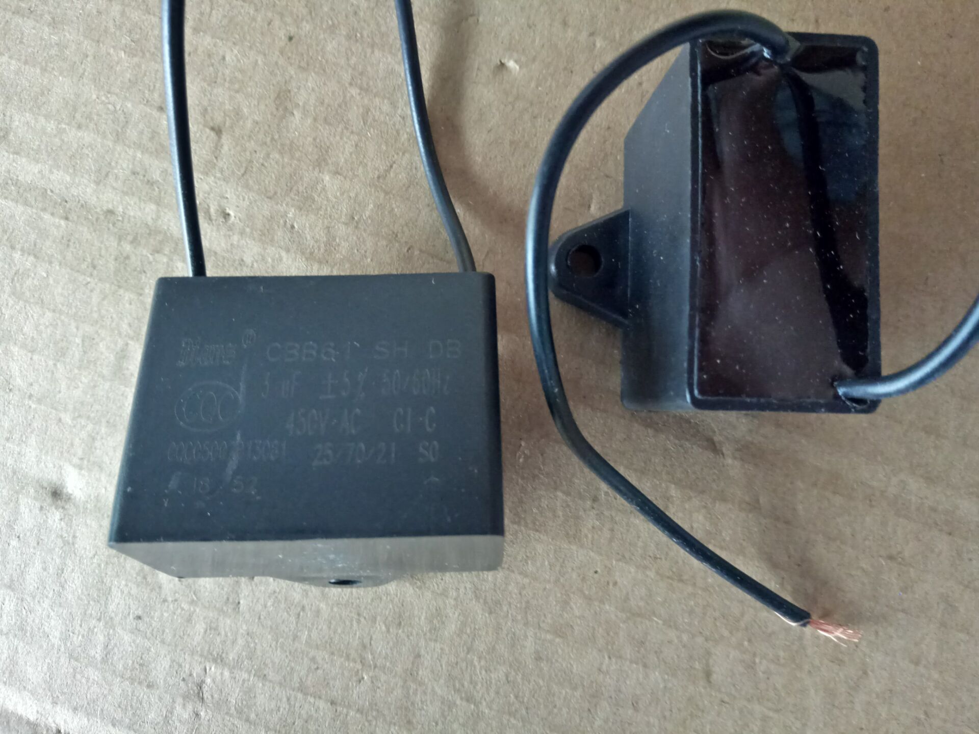 CBB61SH风扇电容3UF450V电容