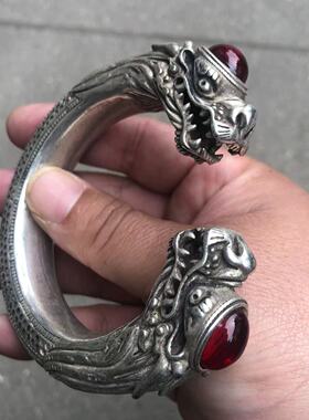 古玩杂项藏银镂空双龙戏珠镶嵌绿宝石手镯复古手环送情人生百搭