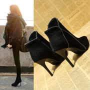 Booties nữ mùa thu đông 2019 mới nhọn cao gót gợi cảm nữ cao gót stiletto trẻ em đinh tán lưới đỏ bốt mỏng - Giày ống