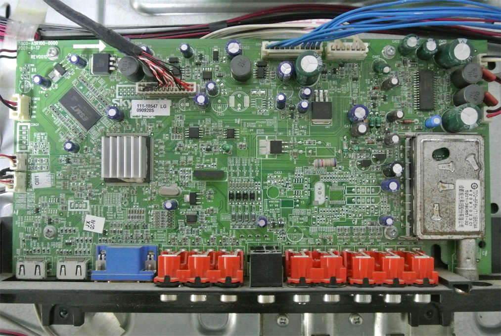 创维32L01SW主板 5800-A8R100-0000 屏LC320WXN