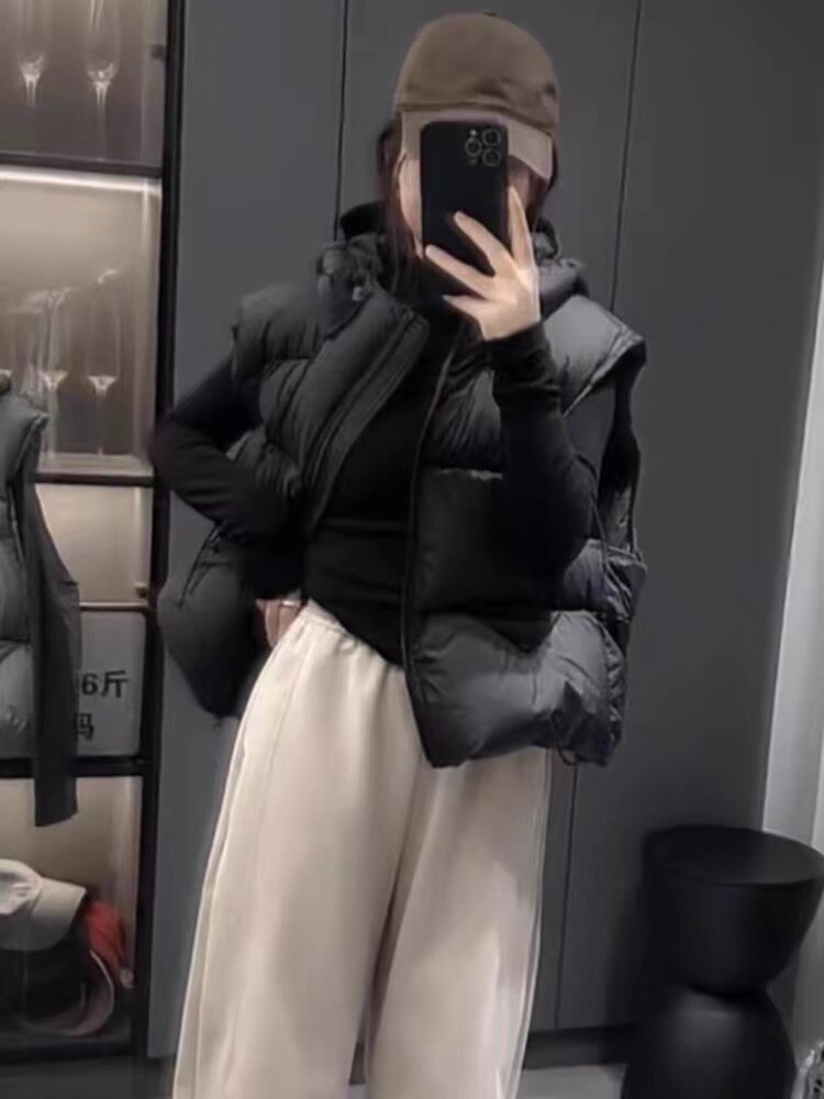 羽绒马甲女款2026新款春秋外穿时髦洋气韩版宽松连帽鹅绒背心马夹图片