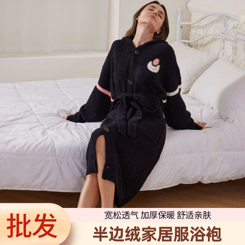 黑色潮流连帽款式女士睡衣睡袍批发 秋冬新款开衫长袖浴袍现货