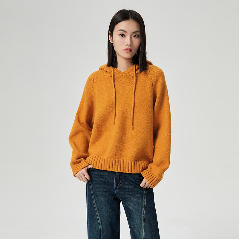 普普风商场同款冬季新款慵懒风纯色休闲宽松毛衣镂空帽子套头毛衫