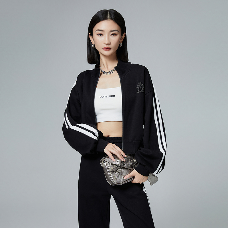 普普风学院风立领卫衣外套女