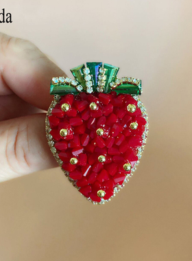 手作红水晶草莓胸针胸花