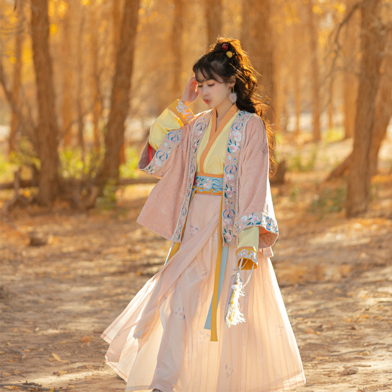 菲语棠 刘子菲原创繁花隐 宋制汉服三件套麂皮绒刺绣对襟衫褙子