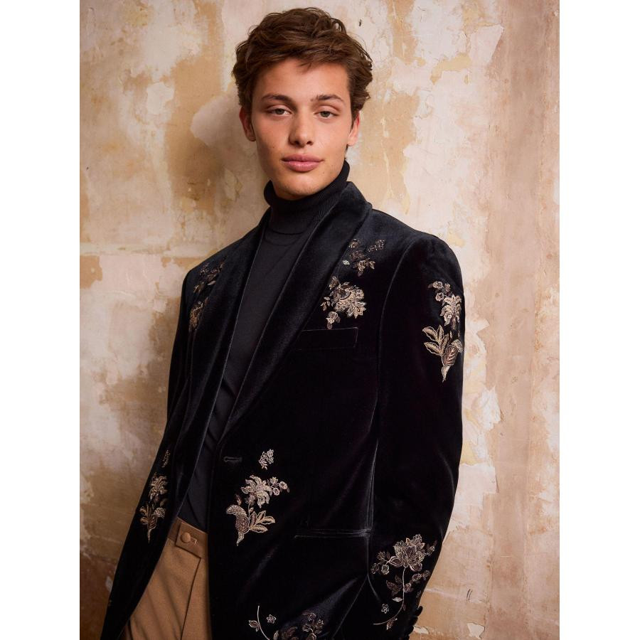 美女当家英国代购2025秋冬天鹅绒刺绣高级感宴会修身型男西装外套