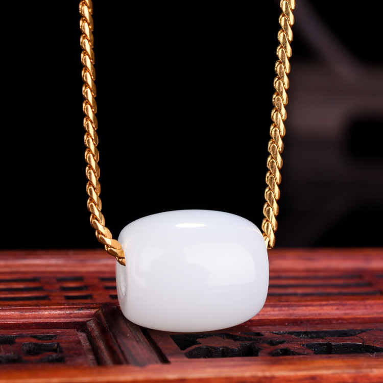 和田玉吊坠女款和田白玉转运珠配饰路路通玉坠子锁骨项链坠