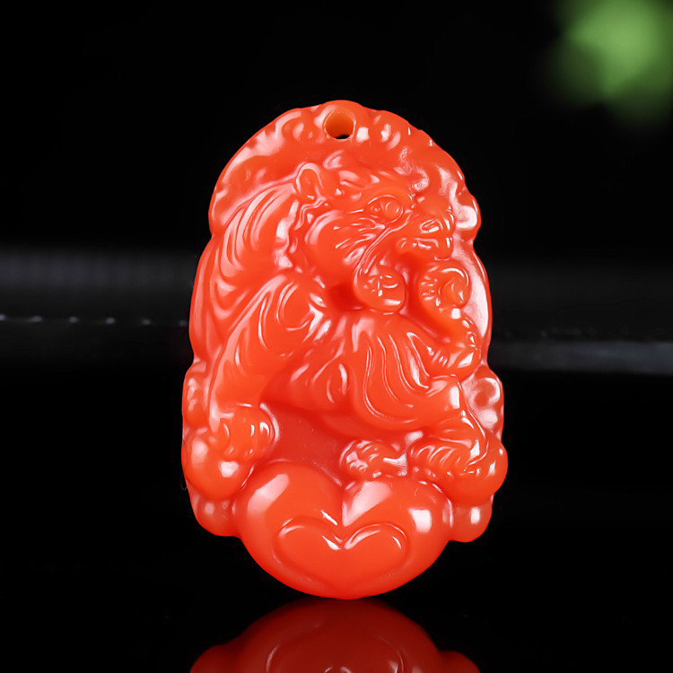 天然和田玉红玉十二生肖吊坠男女款鼠牛虎兔龙蛇马羊猴鸡狗猪玉坠