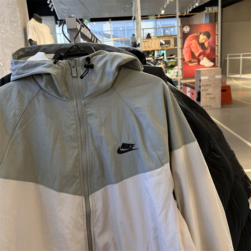 Nike/耐克 男子加绒保暖梭织抗风防雨运动夹克外套 FB8619-010