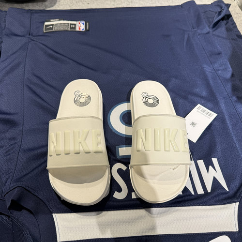 NIKE耐克 OFFCOURT SLIDE女子户外沙滩休闲凉拖鞋BQ4632-106-112