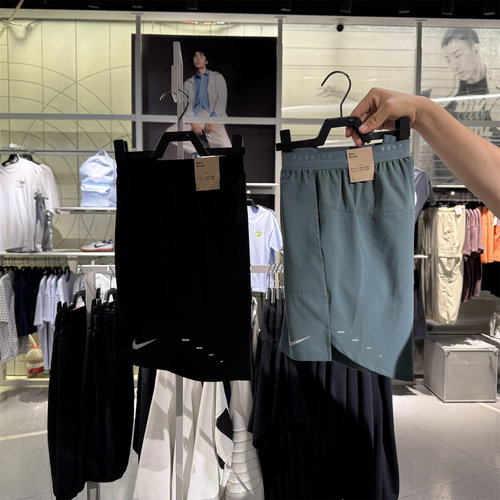 耐克NIKE男STRIDE夏新款训练透气速干耐穿二合一跑步短裤 IF2037