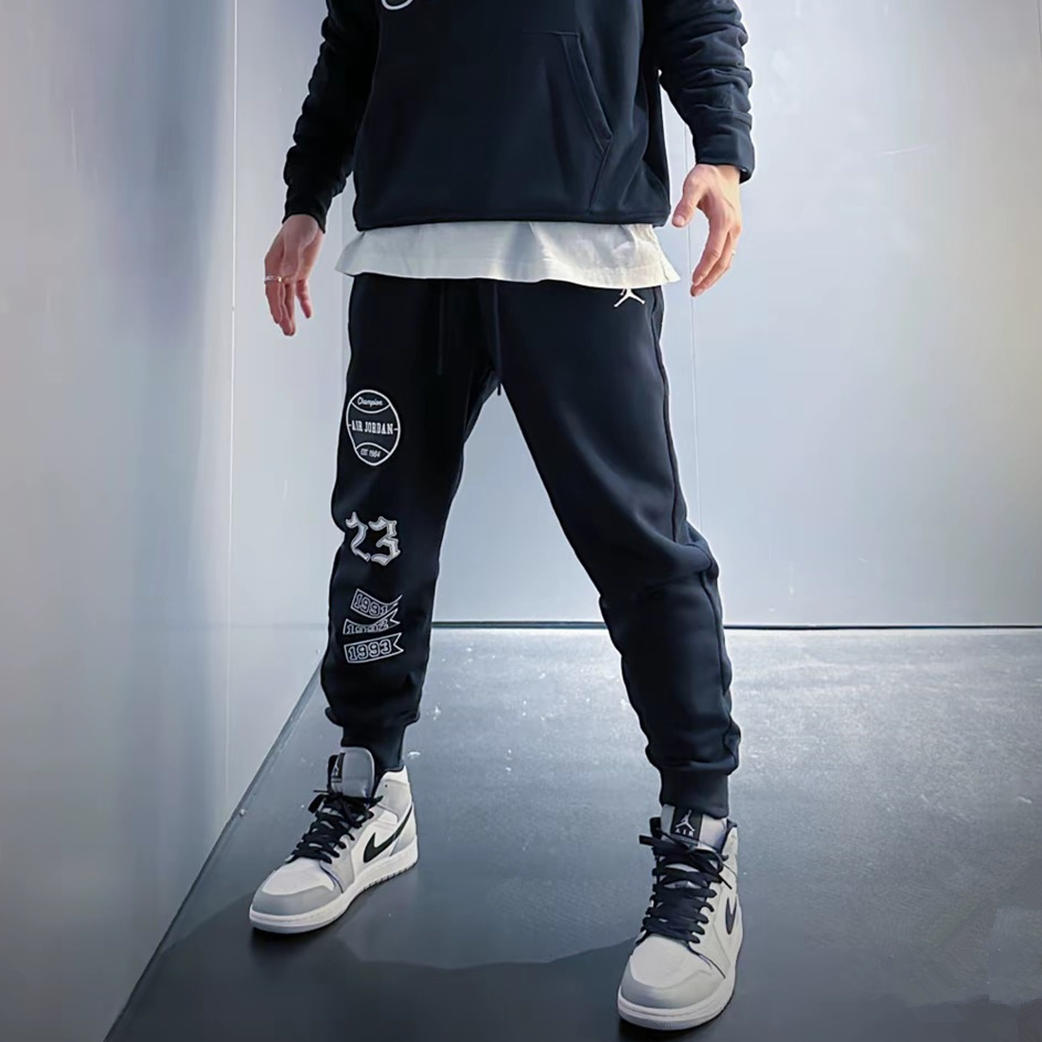 现货AIR JORDAN 男飞人加绒保暖宽松篮球运动训练长裤 FN4620-010