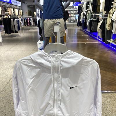 专柜正品Nike女生新薄款刺绣标舒适连帽休闲夹克外套 FV6299-100