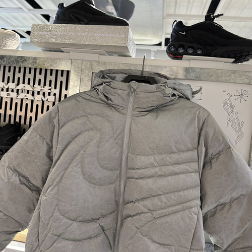 Nike耐克女装羽绒服2025冬新款金属银保暖运动休闲外套IB2004