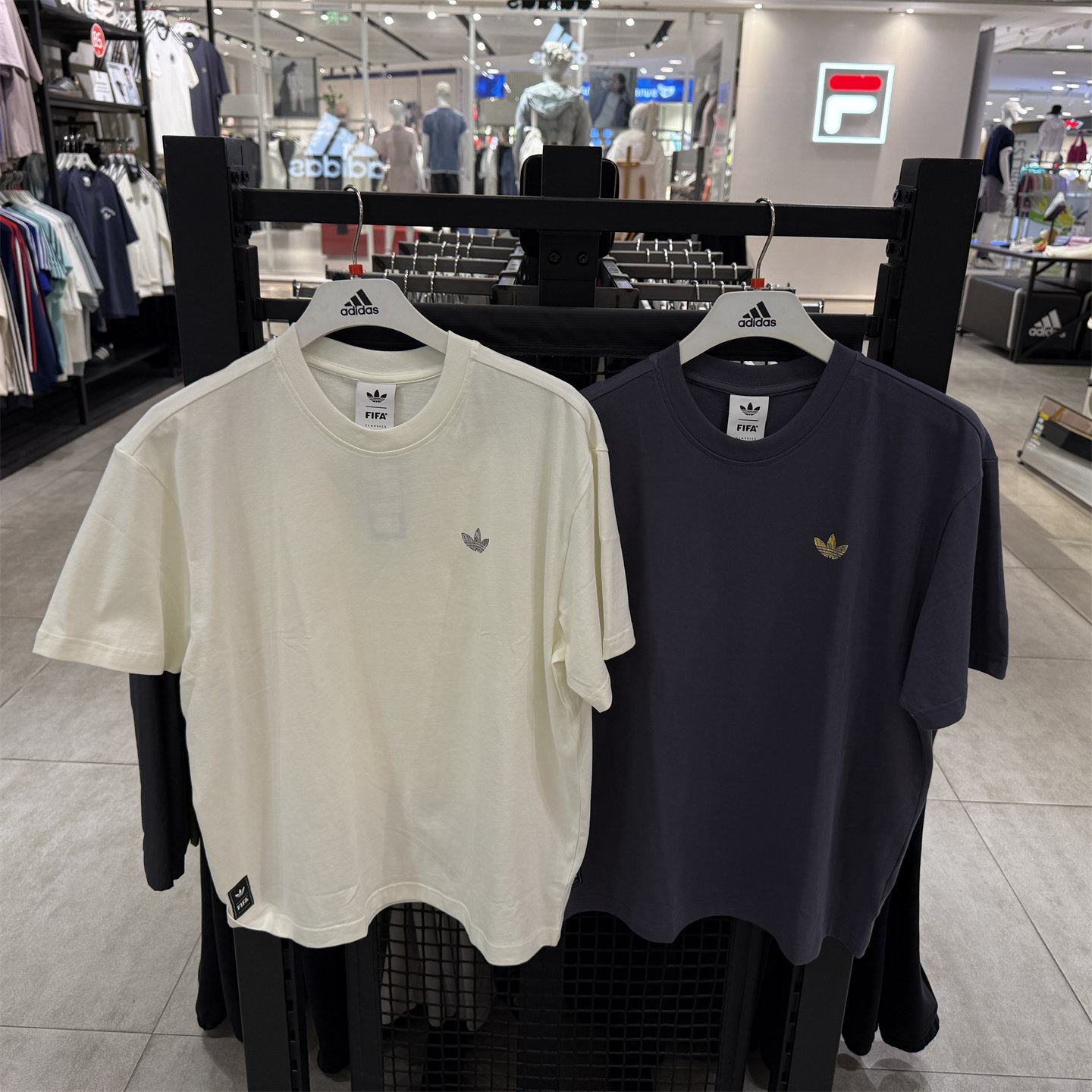 阿迪达斯三叶草男2026新款运动短袖纯棉T恤 KD1430 KD1429 KG6338图片