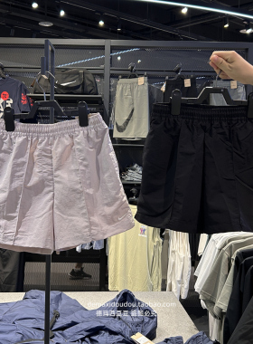 专柜正品Nike耐克女子休闲运动梭织勾勾中腰短裤 FV6623